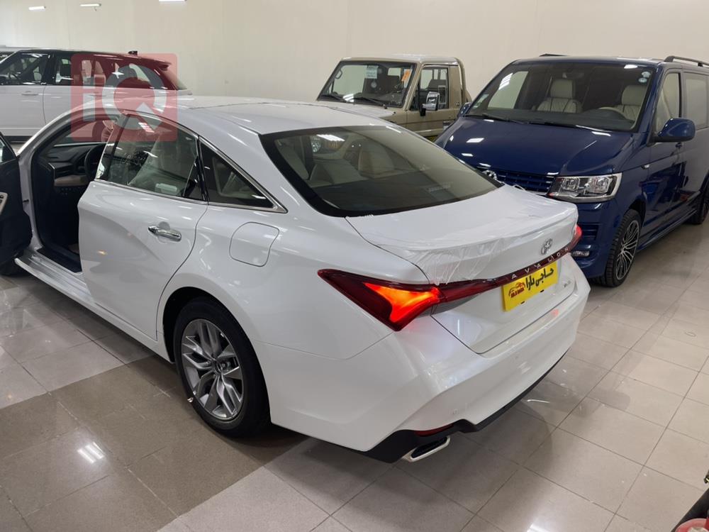 تويوتا أفالون